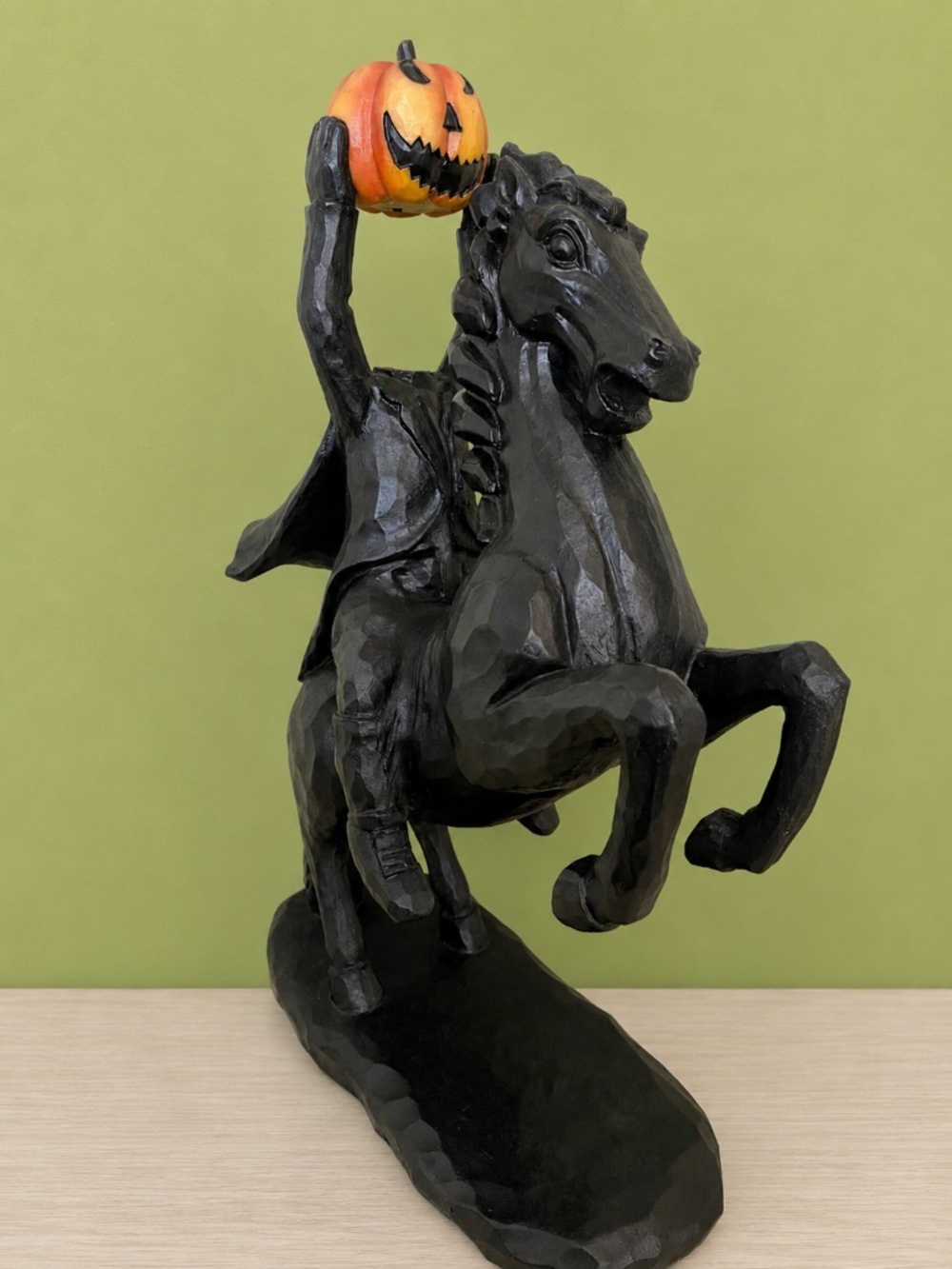 Martha Stewart Headless Horseman Halloween Statue – Light-Up Pumpkin – New